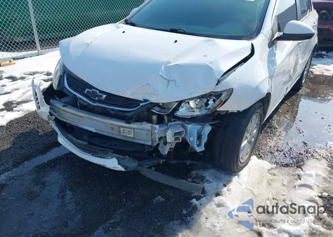 2018 Chevrolet Sonic Lt Auto z USA, uszkodzony, nr VIN 1G1JD5SHXJ4129097